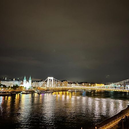Luxury Residence With A Beautiful View For The Danube River Budapest Exteriör bild