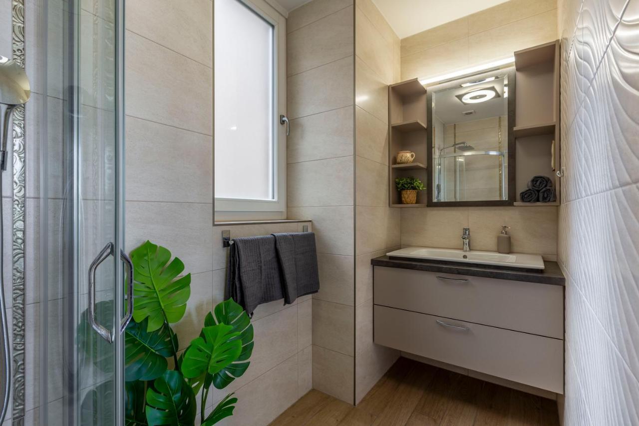 Luxury Residence With A Beautiful View For The Danube River Budapest Exteriör bild