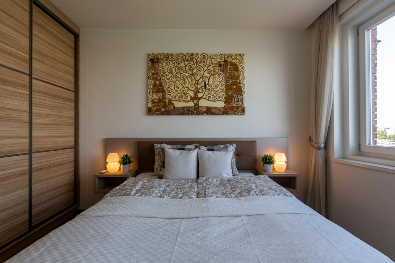 Luxury Residence With A Beautiful View For The Danube River Budapest Exteriör bild